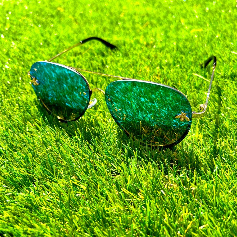 COPY - Blue / mirrored bee emblem metal frame UV400 sunglasses. Men and women